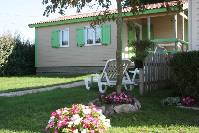 Chalet Confort+ 26,5 M² (2 Chambres) + Terrasse Couverte  + Tv