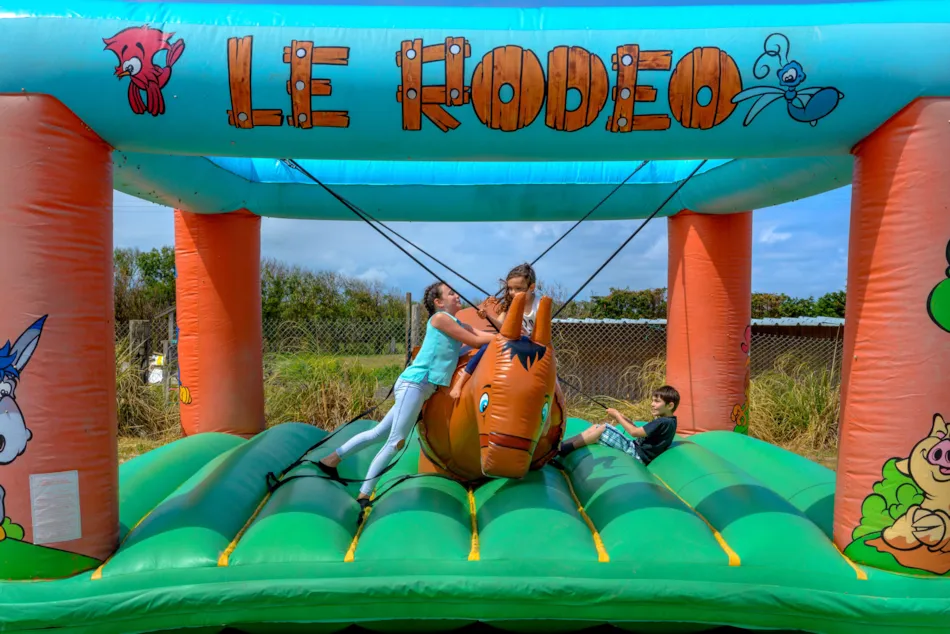 Camping Paradis UTAH-BEACH