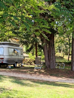 Camping Les Charmes - image n°13 - Roulottes