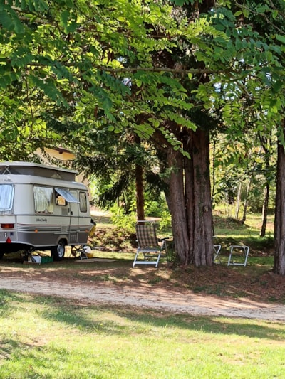 Camping Pitch incl. 10 amps electricity and car