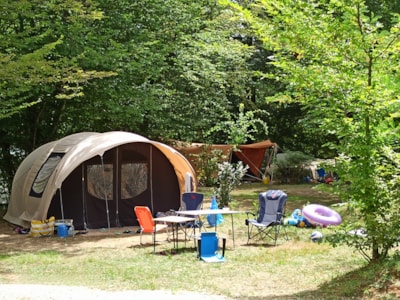 Camping Pitch incl. 10 amps electricity and car