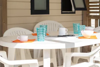 Mietunterkunft - Mobilheim 2 Zimmer M - Camping Mirabel La Baie de Cayola