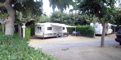 Pitch Premium: car + tent/caravan or camping-car + electricity 5A — 1
