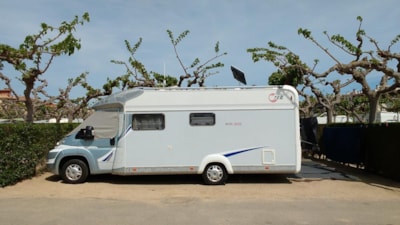 Pitch Premium: car + tent/caravan or camping-car + electricity 5A — 5
