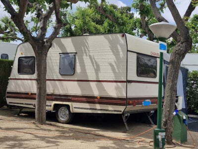 Pitch Standard: car + tent/caravan or camping-car + electricity 5A — 3