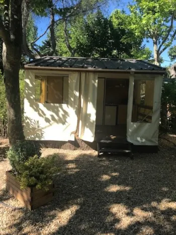Mietunterkunft - Tithome 20 M² 2 Zimmer Ohne Sanitärausstattung (2 Adults Max - No Animals - No Smoking) 1/5 Pers. - CAMPING LE PARC