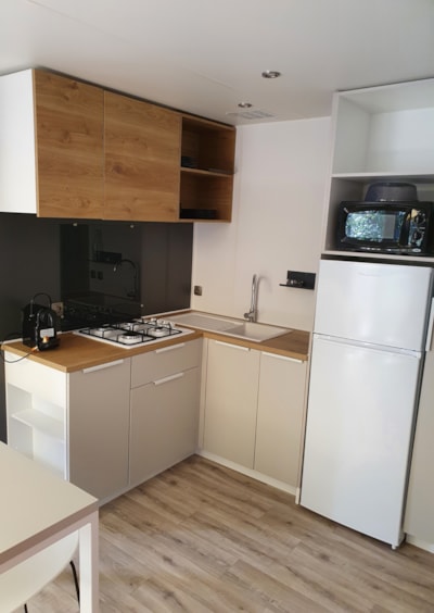 PREMIUM 2 BEDROOMS -30 m² / covered terrace 15  m² — 5