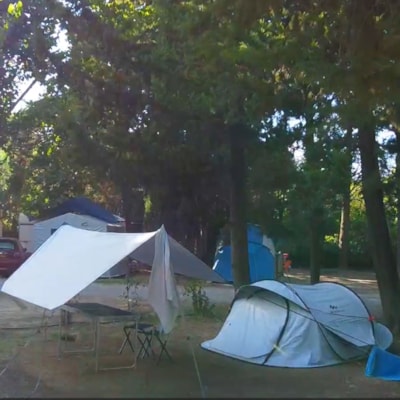 Pitch Standard: 1 or 2 pers, 1 car, 1 pitch (4 adults max). No electric — 4