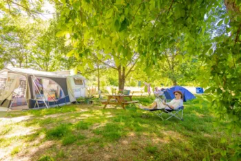 Pitch - Pitch Prestige - Camping du Domaine D'Anglas