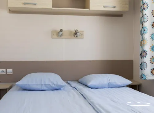 Location - Mobil Home – Type 6Lbv+ Acacia - 3 Chambres - image n°3 - RCN la Bastide en Ardèche