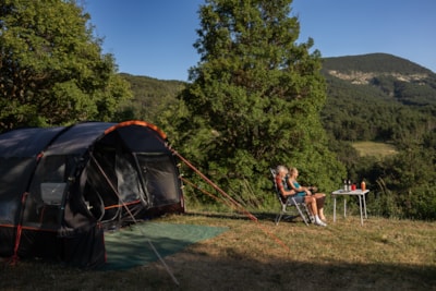 Campingpitch including 2 people, electricity and car — 2