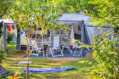 Campingpitch, including 2 people, electricity and car