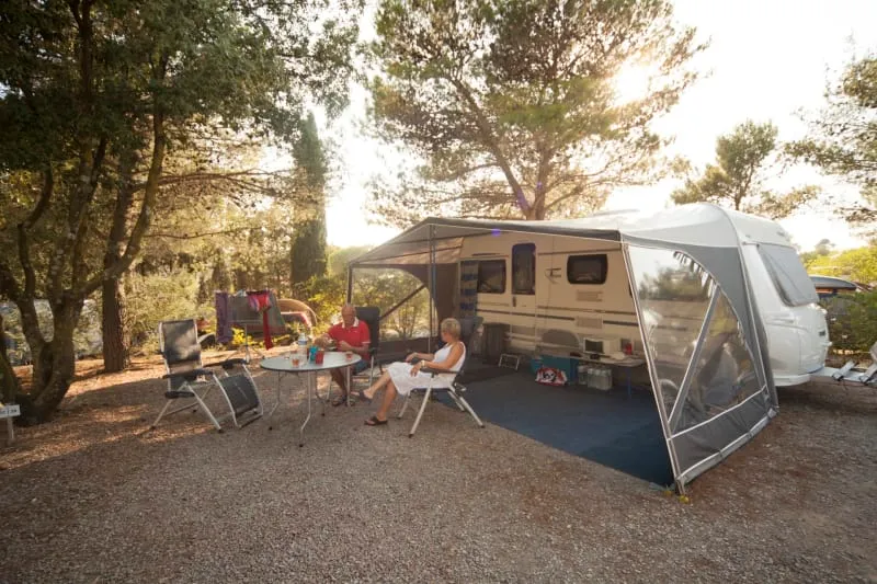 Emplacement (Électricité+ Eau+ Voiture)