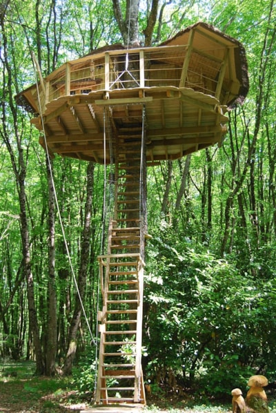Wooden hut ECHELLE DE LA HULOTTE — 1