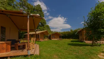 Location - Slow Lodge -  2 Chambres Sans Sanitaire - Camping Seasonova Vittel
