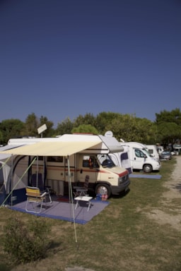 Kampeerplaats(en) - Standplaats Premium Plus - Camping Village Cavallino