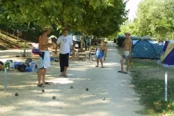 Emplacement - Forfait Emplacement Camping Tente Ou Caravane +Voiture - image n°2 - Domaine du Lac de Champos