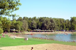 Beaches Domaine du Lac de Champos - St Donat Drome Des Collines