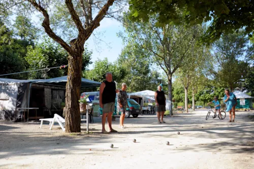 Emplacement - Forfait Emplacement Camping Tente Ou Caravane +Voiture - image n°8 - Domaine du Lac de Champos