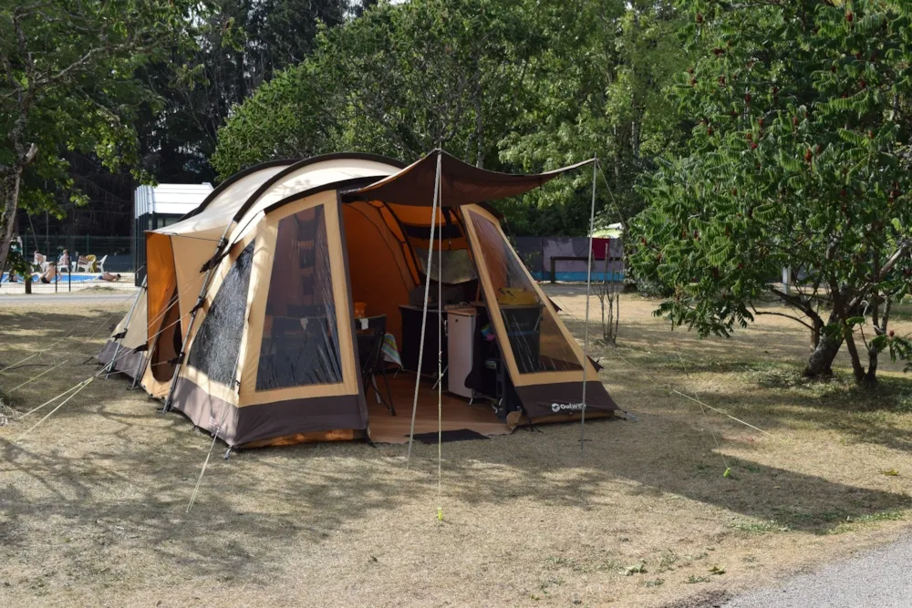 Accommodation - Equipped Tent For 4 People - Camping Sous Doriat