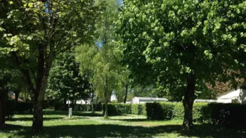 Stellplatz - Stellplatz Natur : Auto + Zelt - Camping Le Val d'Amour