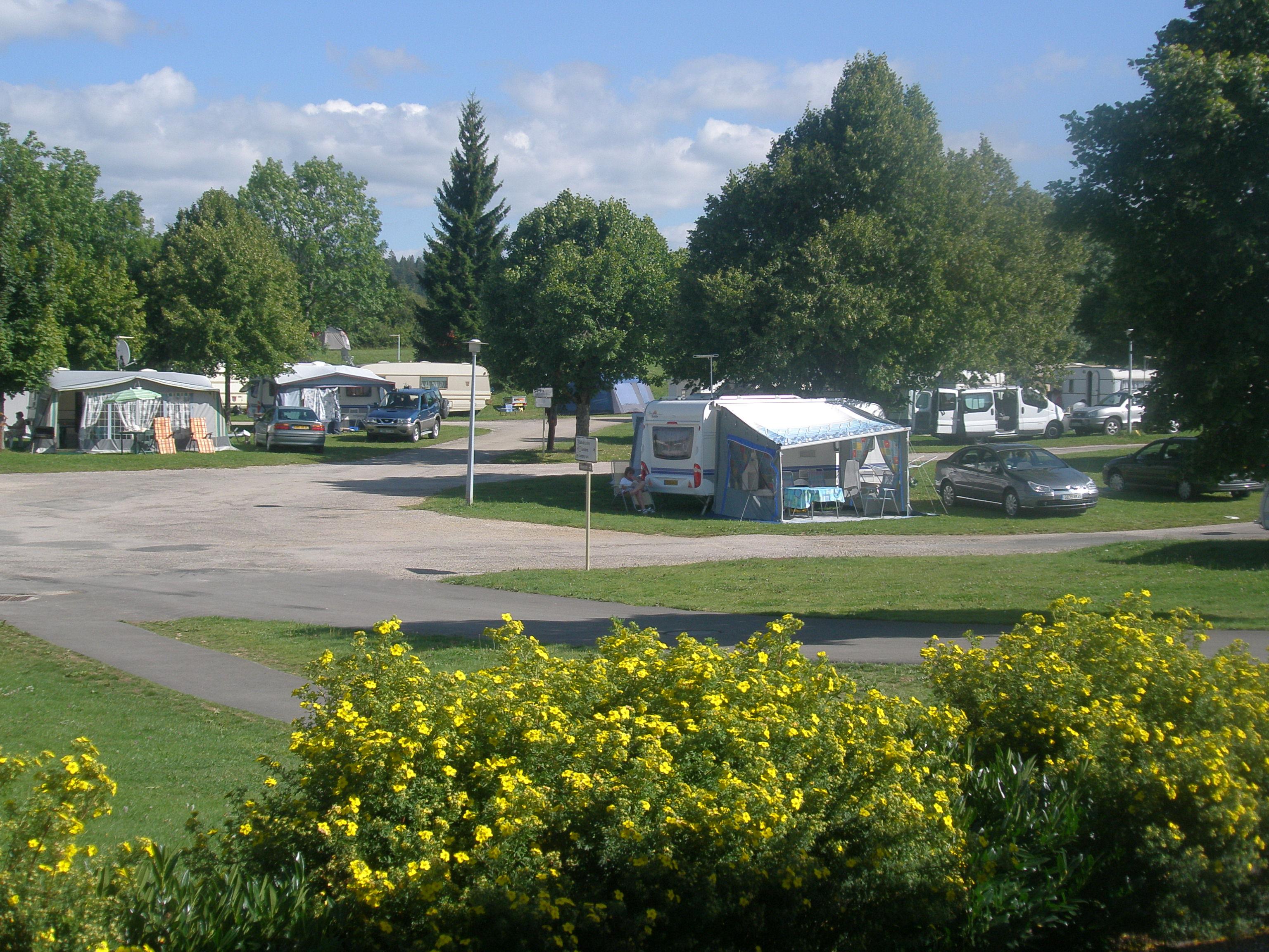  Camping Municipal Champ De Mars - Saint-Laurent-En-Grandvaux