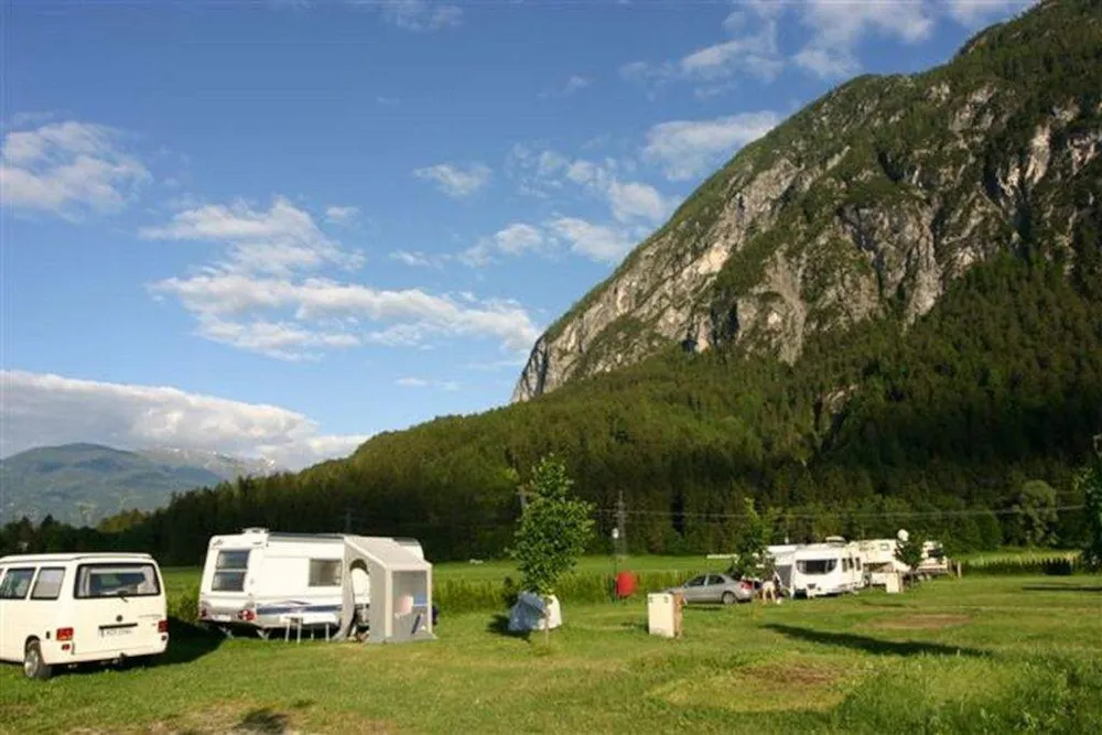 Emplacement - Emplacement Caravane Ou Camping-Car  Confort Sans Électricité - Dolomiten Camping Amlacherhof