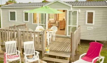 Mietunterkunft - Mobilheim  Classic - 26 M² - 3 Schlafzimmer - Nicht Überdachte, Erhöhte Terrasse - Camping Marvilla Parks - Domaine La Yole
