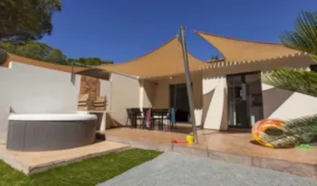 Mietunterkunft - Ferienwohnung - 51 M² - 2 Schlafzimmer - Tv - Clim - Pack Exclusive - Camping Marvilla Parks - Domaine La Yole
