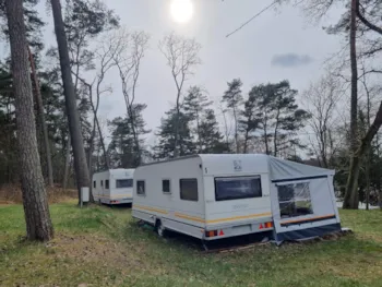 Mietunterkunft - Mietwohnwagen Für Hunde-Halter „Knaus Südwind 530 Tk“ - FKK Campingplatz am Rätzsee