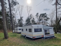 Mietunterkunft - Mietwohnwagen „Knaus Südwind 530 Tk“ - FKK Campingplatz am Rätzsee