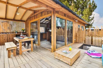 Mietunterkunft - Cocoon Lodge 5 Personen - 35 M² - 2 Schlafzimmer - Camping Le Petit Rocher****