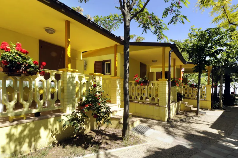 Bungalow En Dur - Une Pièce