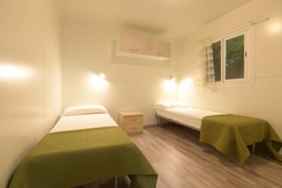 Mobile-home 4 bedrooms adapted to the people with reduced mobility
