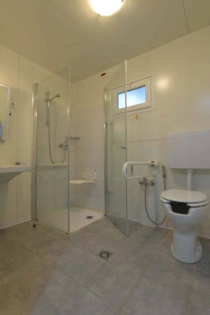 Mobil Home 4 Chambres Adapté Pour Personnes À Mobilité Réduite