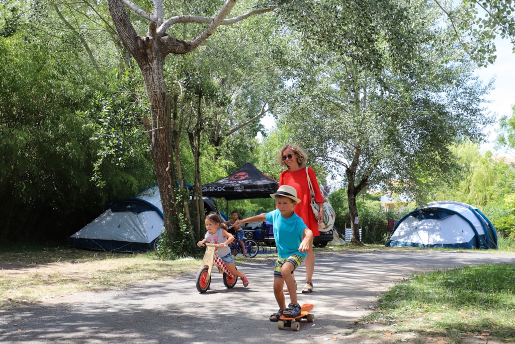 Camping Campéole Clairefontaine 16 Rue Du Colonel Lachaud 17200 Royan