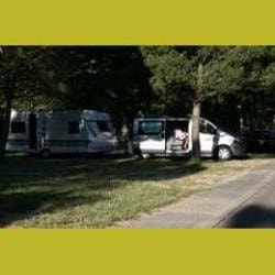 Forfait Emplacement  : 2 Pers., 1 Véhicule, 1 Tente / Caravane Ou Camping-Car