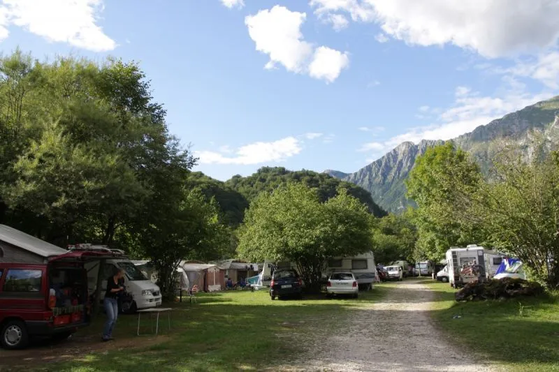 Emplacement Caravane Et Camping-Car -