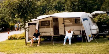 Kampeerplaats(en) - Kampeerplaats Caravan - Campingplatz Sonnenwiese