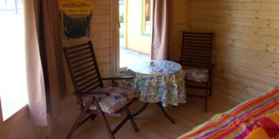 Bungalow — 3