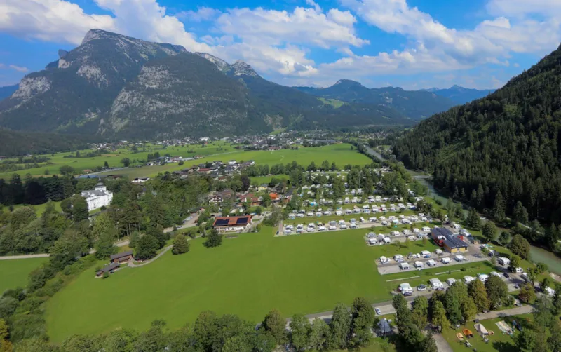 Emplacement Xxl Au Bord De La Rivière (Env. 180 M²)