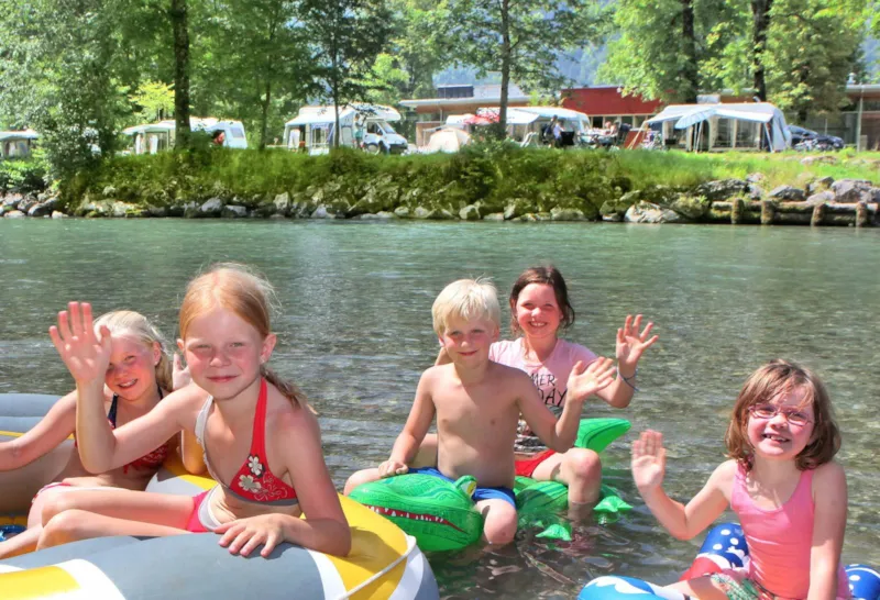 Emplacement Xxl Les Chiens Sont Bienvenus (Env. 180 M²)