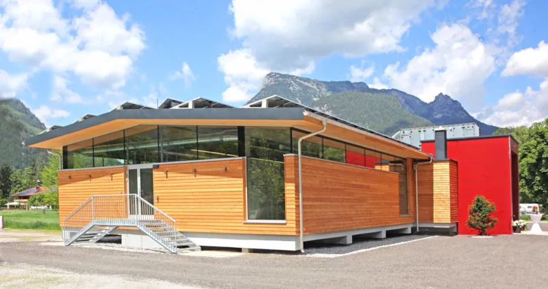 Emplacement Xxl (Env. 180 M²)