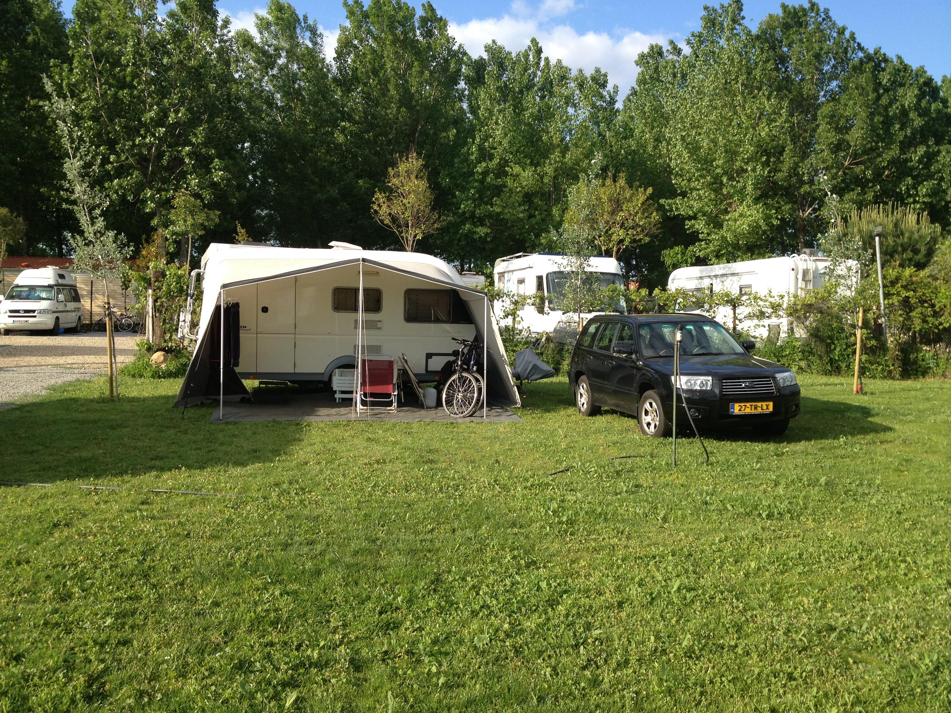 Emplacement - Emplacement  Confort Caravane/ Tente - Camping Les Berges du Canal
