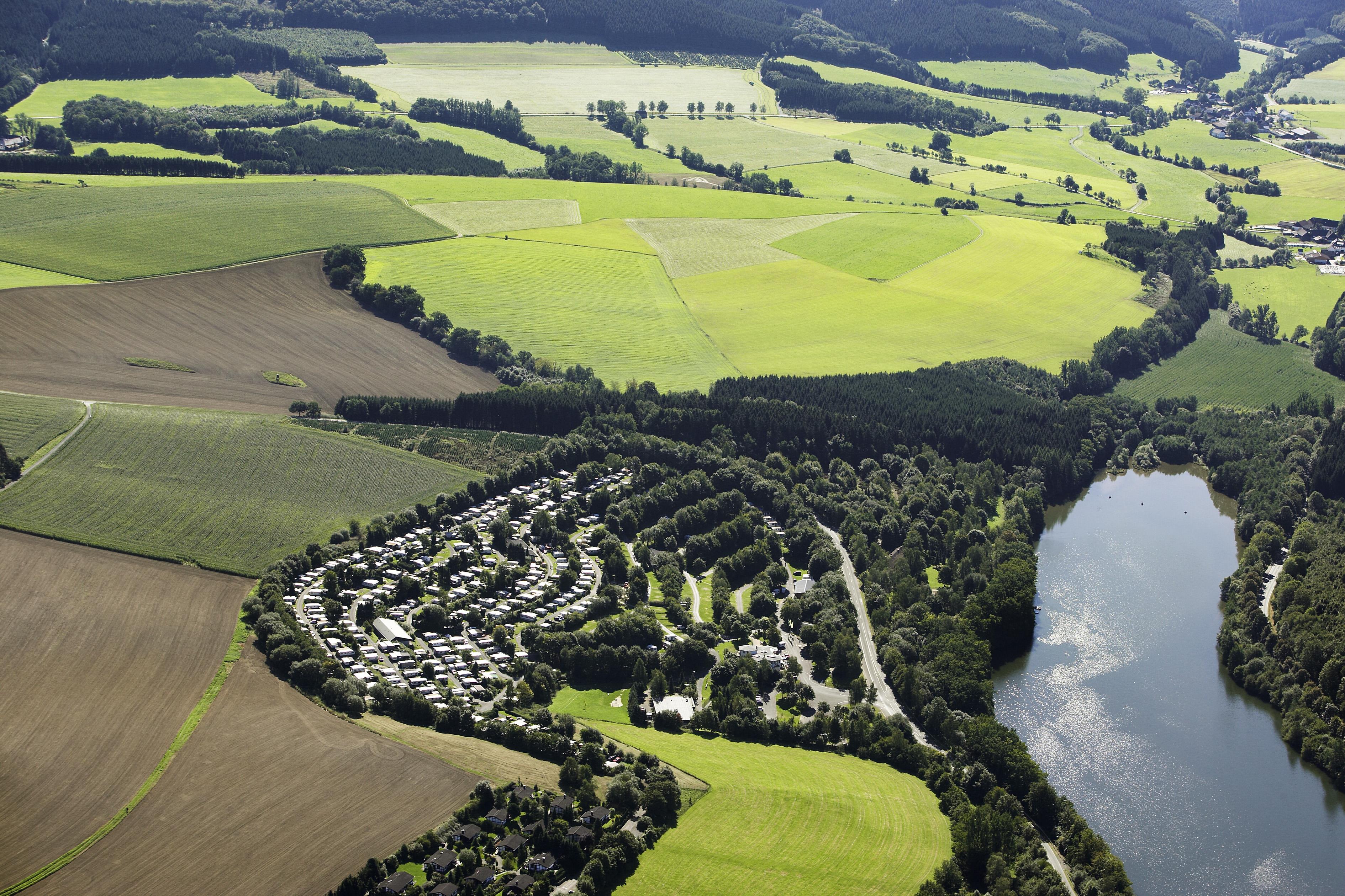  Knaus-Campingpark-Hennesee Meschede Land-Nordrhein-Westfalen DE