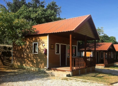 Bungalow — 6