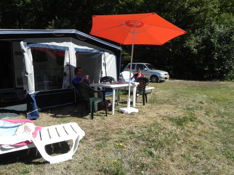 Accommodation - Caravan With Awning - Camping Les 2 Lacs