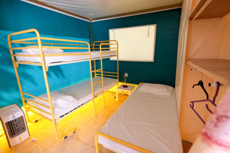 Bungalow Toilé Kiwi Avec Sanitaire