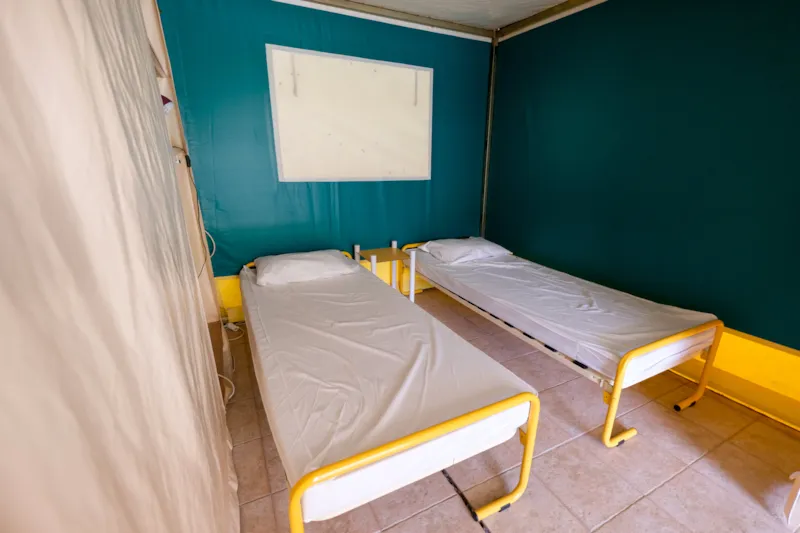 Bungalow Toilé Kiwi Avec Sanitaire