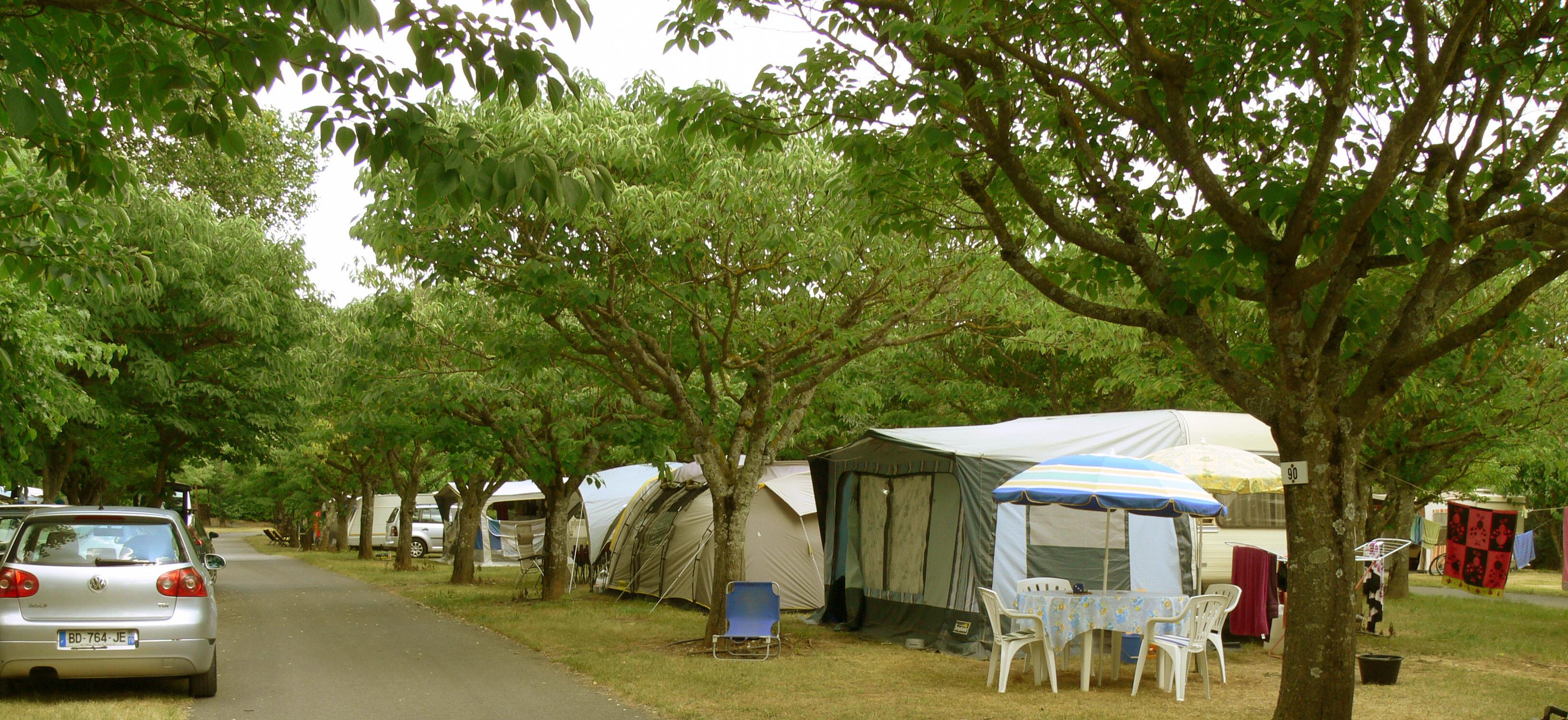 Kampeerplaats - Kampeerplaats - Camping Les Cigales